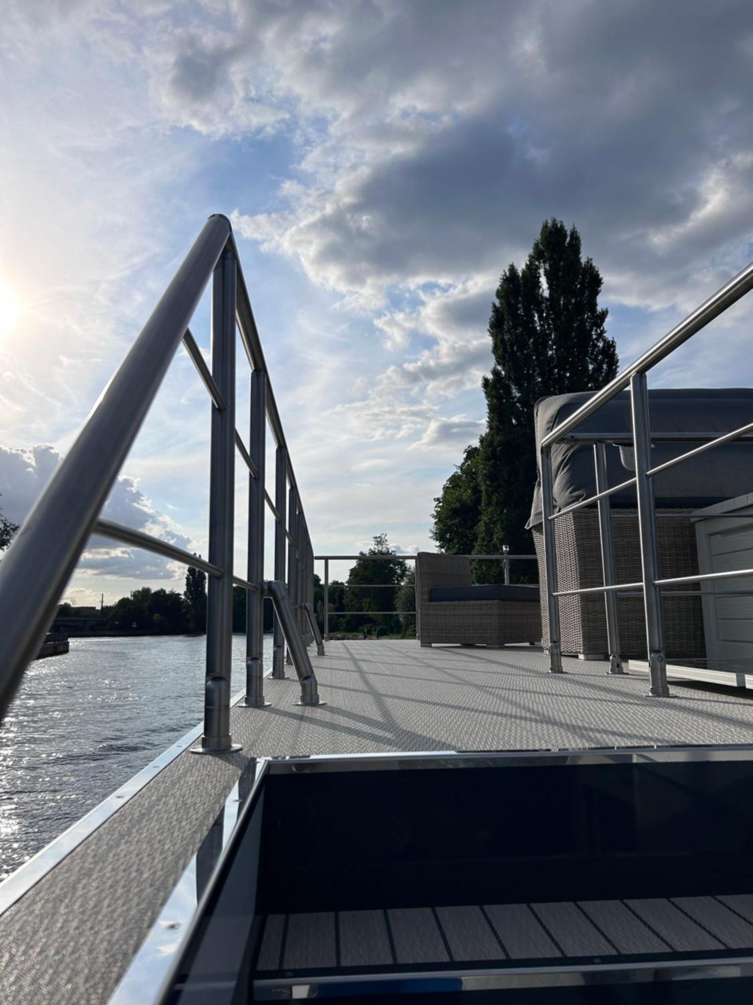 Nena Hausboot Hotel Berlin Luaran gambar